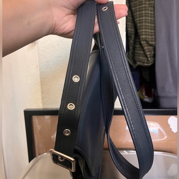 Coach Rambler Turnlock Bag 9061 - Picture 9 of 10